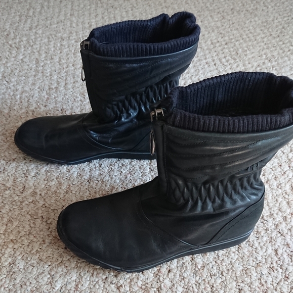 Sorel Black Leather Quilted Winter Calf High Boots Size 8 - Picture 2 of 16